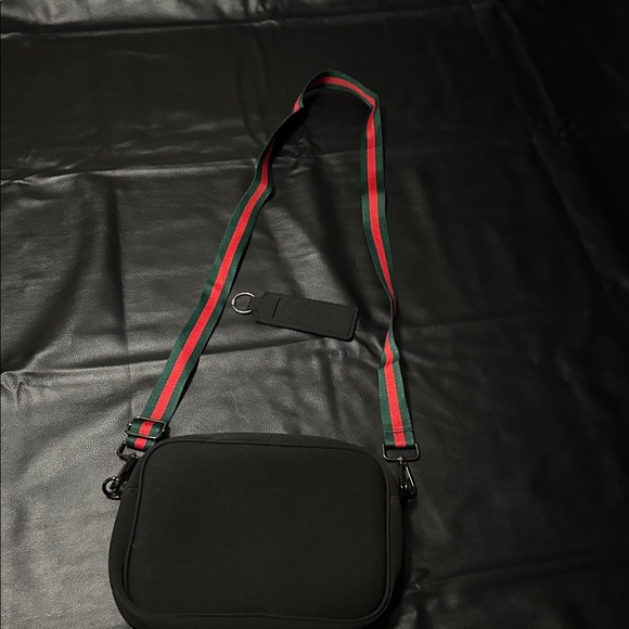 Stylish Black Crossbody Bag with Red and Green Accents - Picture 6 of 12